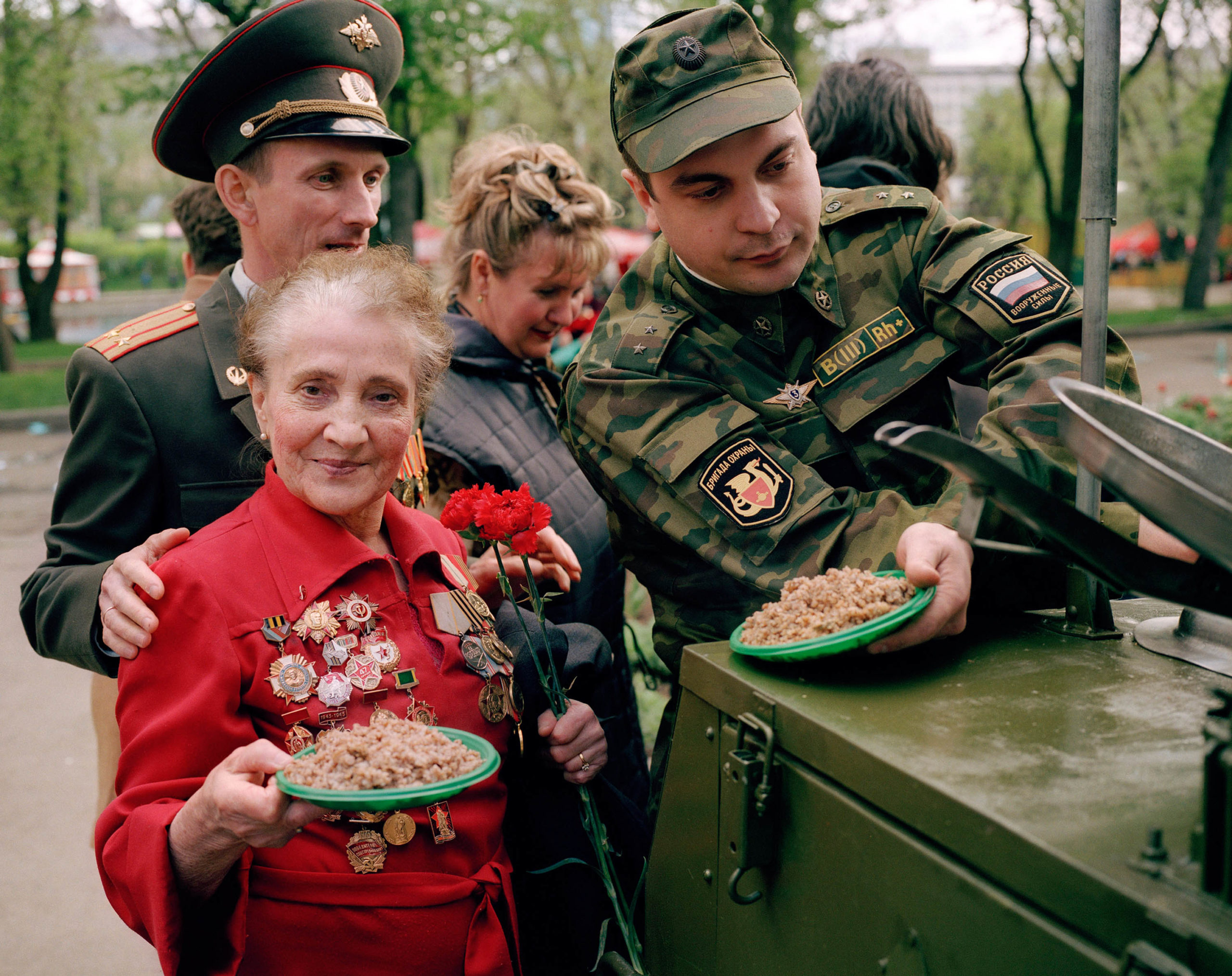 Russia, Moscow. Victory Day. The Russian army gives out food to the veterans.
