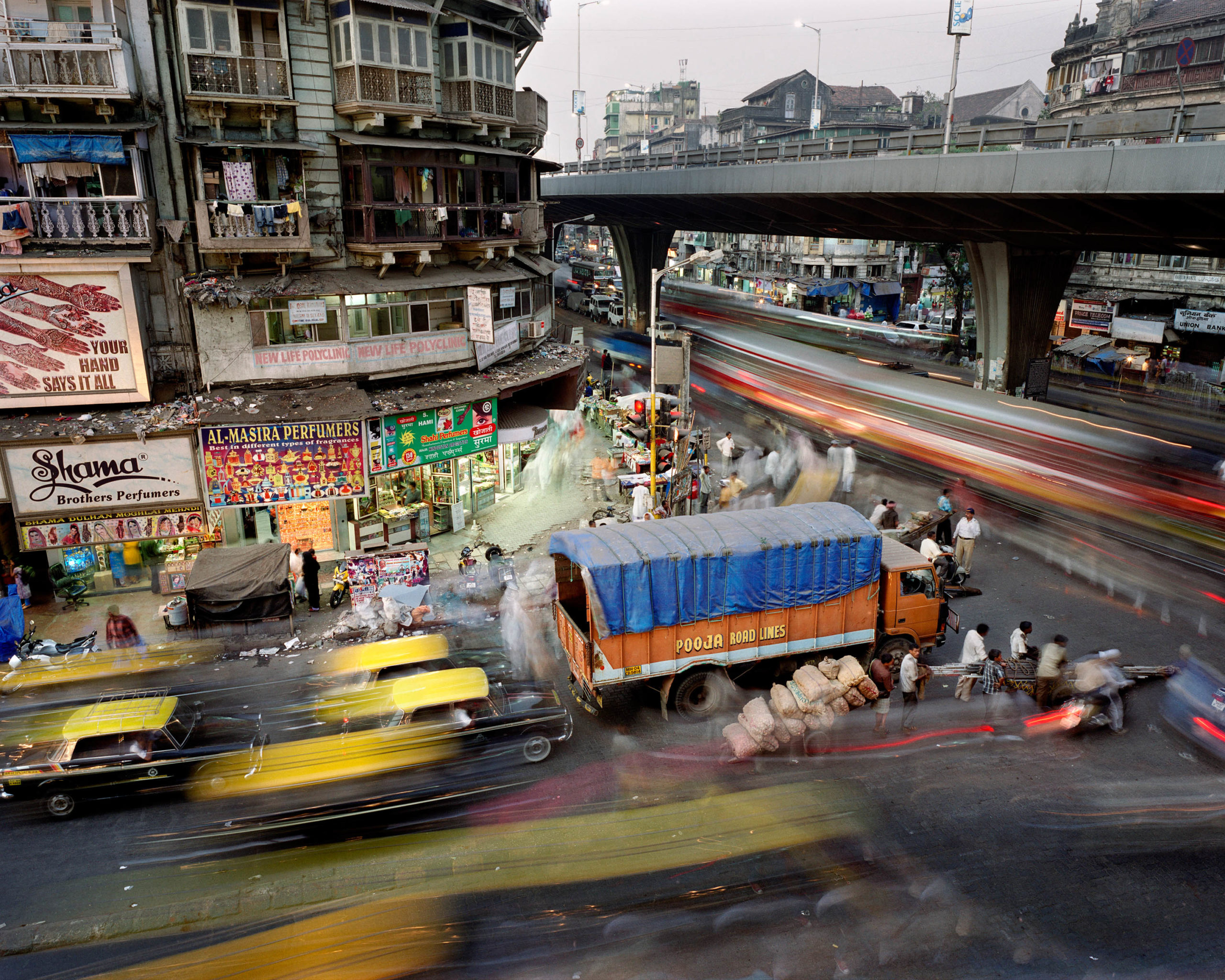 Sardar Vallabhbhai Patel Road and Mohammed Ali Road, Kumbharwada, Mumbai, India
